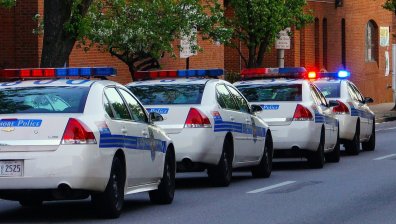 Масови нападения и страх в САЩ: Осем души загинаха при нова стрелба