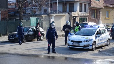 Акция в ромската махала в Благоевград, има задържани