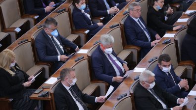 Депутатите решиха: НС спира редовните си заседания