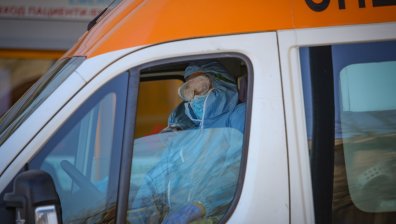 Мъж на 35 г., без придружаващи заболявания, е сред жертвите на Ковид-19 
