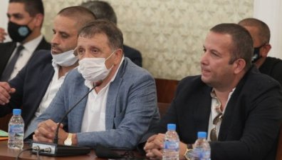 Над 5 часа - схеми, политически цирк и нападки в Комисията по ревизии 