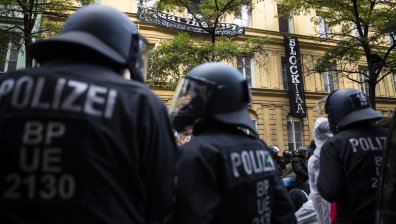 Петима младежи са заподозрени в подготвяне на терористична атака