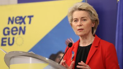 Председателят на ЕК поздрави РСМ за приемането на "френското предложение"