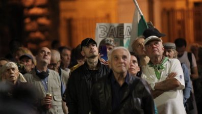 Ден 90: Заради дъжда нямаше обстрел по партийните централи