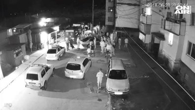 Полицията разпространи кадри на сблъсъците в Ботевград
