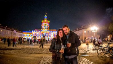 Българин предложи брак на любимата с 3D светлинна инсталация в Берлин