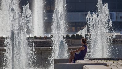 Слънчева сутрин и облачни и дъждовни следобедни часове