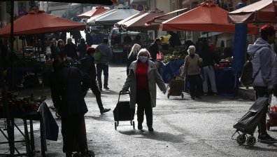 Цените падат: Супермаркетите в Гърция с етикети със специални намаления за храни