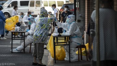 Жителите на Китай в локдаун заради високия брой нови случаи на коронавирус