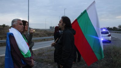 Среща ще има - протестиращите отиват на разговори в Народното събрание