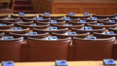 Слави Трифонов може да управлява сам, само при кворум на ръба