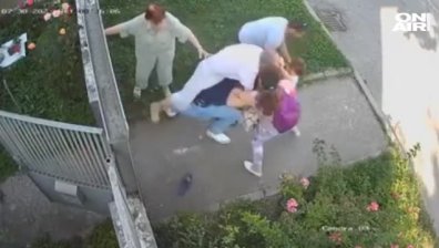Скандален клип с насилствено отнемане на дете взриви интернет