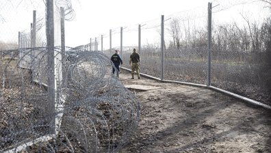 Сърбия вдига ограда по границата с България заради Ковид-19
