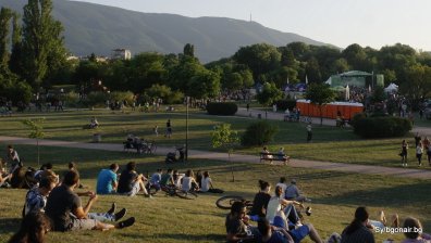 Фестивалът A to jazZ събра хиляди в Южния парк
