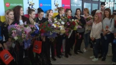 Грациите по художествена гимнастика кацнаха на родна земя