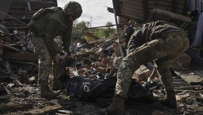 Сградата на градската администрация в Донецк бе поразена при украински обстрел