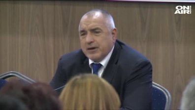 Борисов от националната среща на ГЕРБ: Благодаря на Цачева!