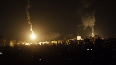 "Хамас" с ракетен залп срещу Израел в първите часове на 2024 г.