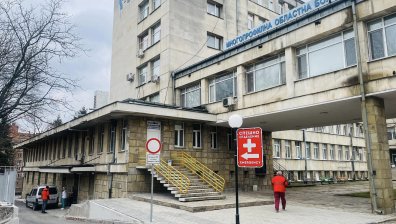 Болницата във Велико Търново за починалото дете: Бащата и бабата отказаха престой