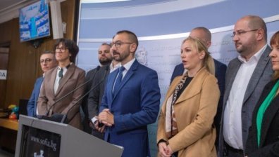 ГЕРБ-СДС иска оставката на председателя на СОС заради "Опълченска"