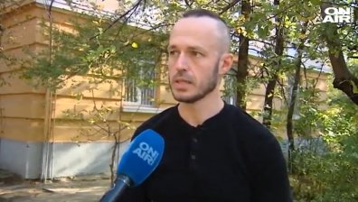 Политолози влязоха в спор след полетелите яйца към доц. Стойчев