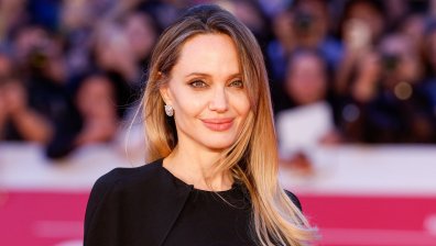 Анджелина Джоли се появи в Херсон с бронирана жилетка