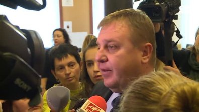 Процедурата по изтребителите трябва да приключи до юли 2018 г.