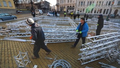 Без заря за ЧНГ на пл. "Батенберг", полицията с драконовски мерки за сигурност