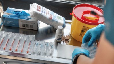 Мобилните пунктове за ваксинация у нас работят и този уикенд