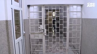 Арестуваха и уволниха трима надзиратели от Варненския затвор