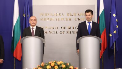 Петков: Правителството ни беше свалено, защото ударихме схемата в пътния сектор