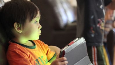 Поне час преди сън - децата далеч от компютрите и таблетите