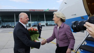 Дмитрий Песков отрече руска следа в смущенията в самолета на Фон дер Лайен над България