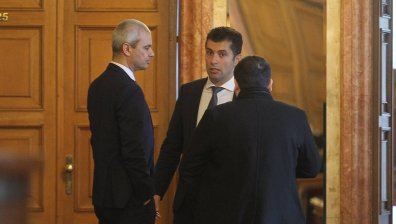 Изслушват извънредно Петков и шефа на ДАНС в НС заради изгонените руски дипломати