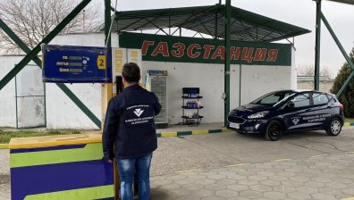 НАП затвори бензиностанция, "таен клиент" сипал гориво, не му дали касова бележка