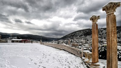Сняг, заледяване и силни ветрове: Гърция се готви за бурята Медея