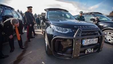 Гранична полиция се сдоби със 70 нови автомобила