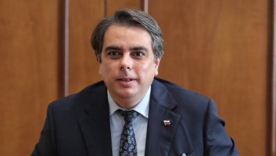 Асен Василев: Абсурдно е да не мога да гласувам, Хасково се управлява по безобразен начин