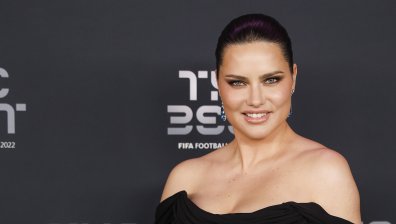 Признание: Топмоделът Адриана Лима започна работа във ФИФА