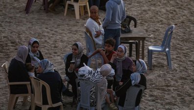 Представят палестинците като "диви хора" и ги приравняват с "Хамас"