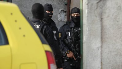 ГДБОП с мащабна операция срещу каналджии, най-малко 10 са задържаните