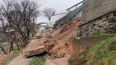 Рекордни валежи откъснаха от света смолянското село Мугла