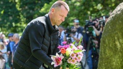 "Левски" чества 109 години от създаването си, Сираков не уважи събитието