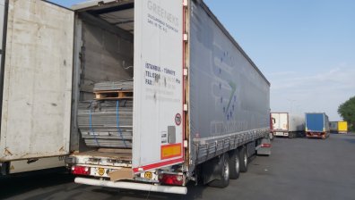 Двама български шофьори на ТИР-ове са задържани в Украйна