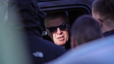 Фенове на "Левски" скочиха на Сираков на първата тренировка на отбора