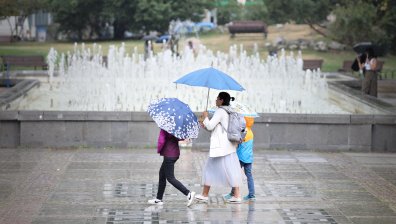Жълт код за опасни време е обявен за 17 области за 17 септември