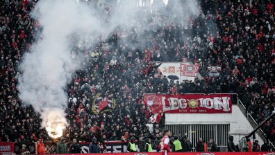 БФС на война срещу хулиганите - ще затваря стадиони, вдига глобите за пиротехника