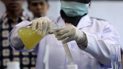 Учен: Коронавирусът няма да е опасен, когато 70% от хората имат имунитет