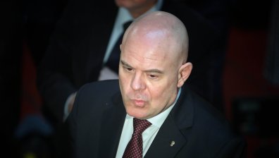 Гешев: Идва времето на недосегаемите от закона крадливи политици, ако променят Конституцията