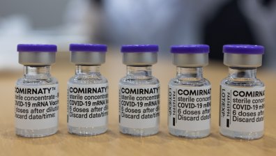 ЕК: Очакваме общо 250 млн. дози ваксина от Pfizer/BioNTech до юли